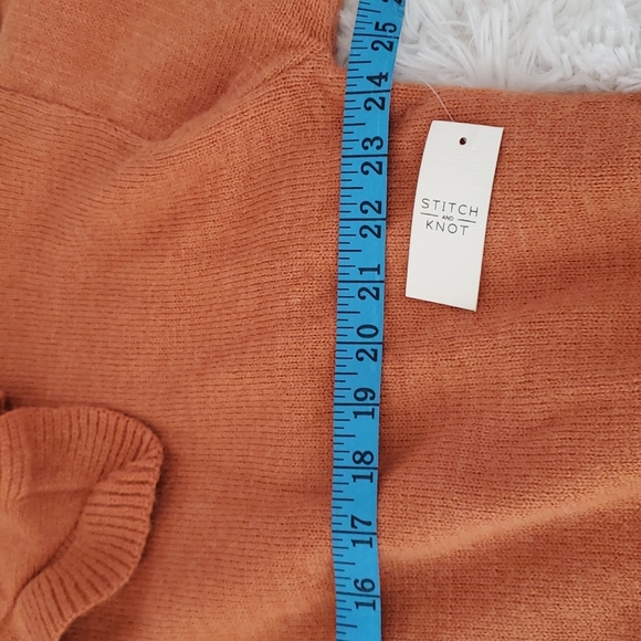 Stitch and Knot Collard Mimimalist Neutral Sweater - Picture 9 of 11
